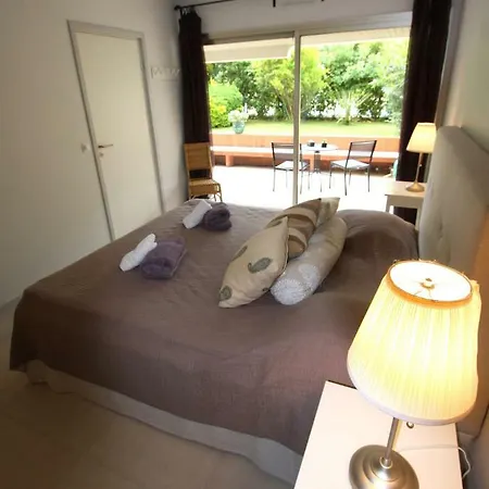 Luxury With Garden In Cap Dantibes