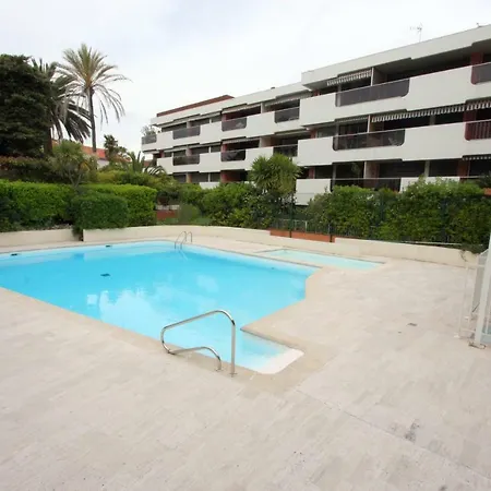 Luxury With Garden In Cap Dantibes