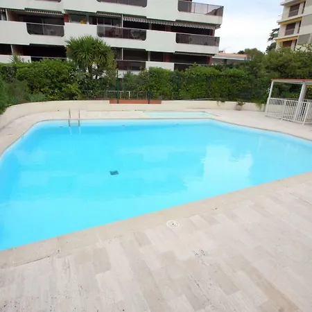 Luxury With Garden In Cap Dantibes Апартаменти Антіб